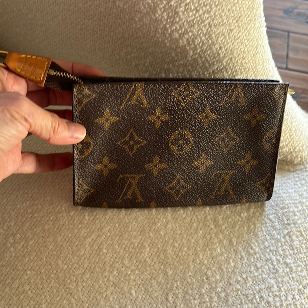 Authentic Louis Vuitton small Toiletry pouch 17
